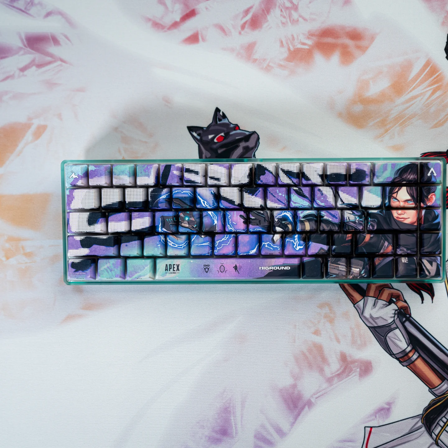 Apex Legends™ HIGROUND Basecamp 65+ Gaming Keyboard - Wraith